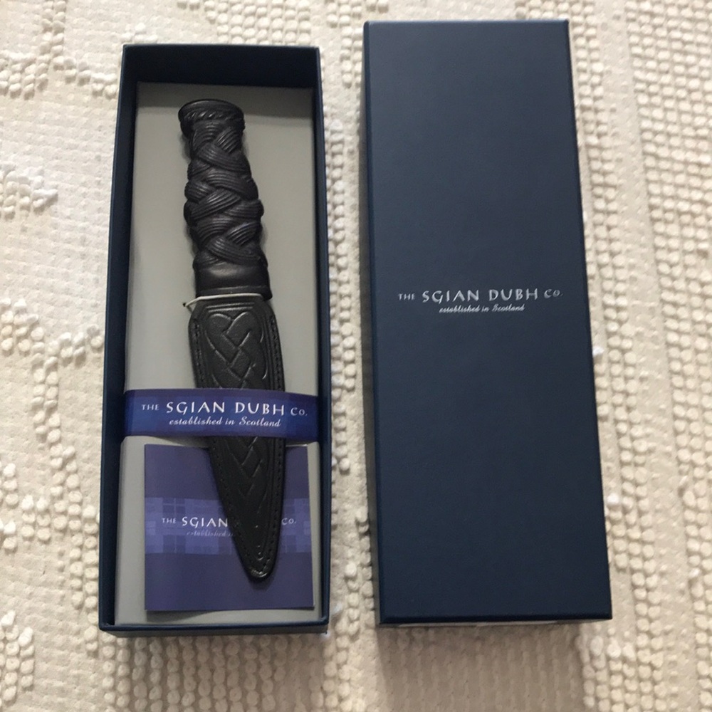 The Sgian Dubh Co. Black Kilt Sock Knife with Sheath Made in Scotland